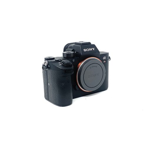 Sony Alpha 7R III Mirrorless Camera - Image 2