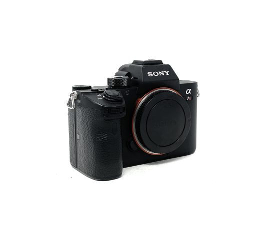 Sony Alpha 7R III Mirrorless Camera - Image 2