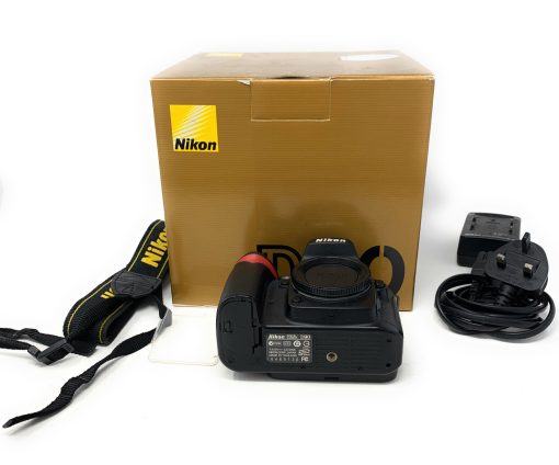 Nikon D90 DSLR Camera Body Only - Image 5