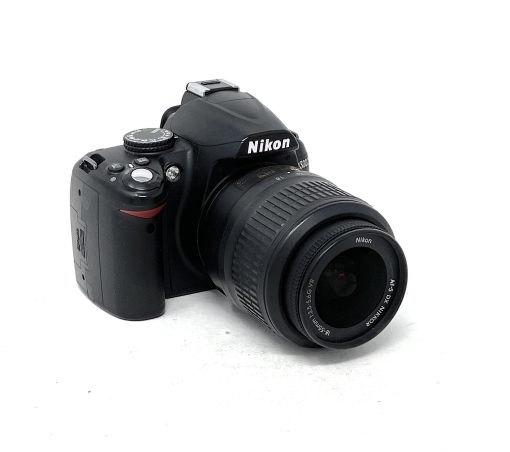 Nikon D3000 DSLR Camera with 18-55mm VR Lens Kit - Image 2