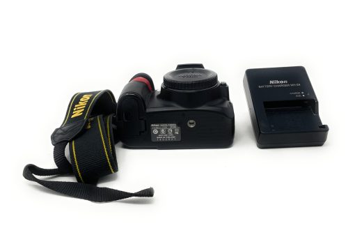 Nikon D3100 DSLR Camera Body Only - Image 5