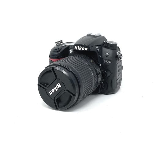 Nikon D7000 DSLR Camera with 18-105 VR