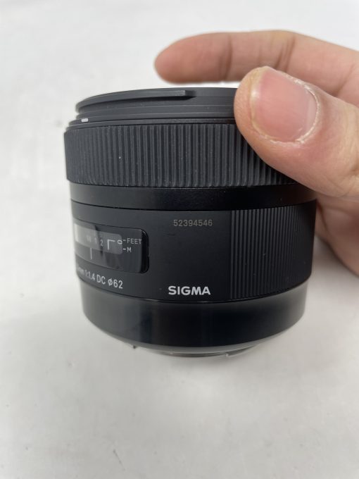 Sigma 30mm f/1.4 DC HSM Fit Lens for Canon EF-S