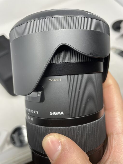 Sony 210101 18-35mm F1.8 DC HSM Lens for Canon