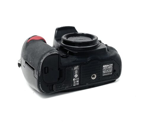 Nikon D300 Body Only - Image 5