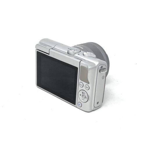Canon EOS M100 with EF-M 15-45mm Lens Silver - Image 4