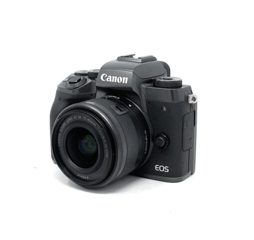 Canon M5