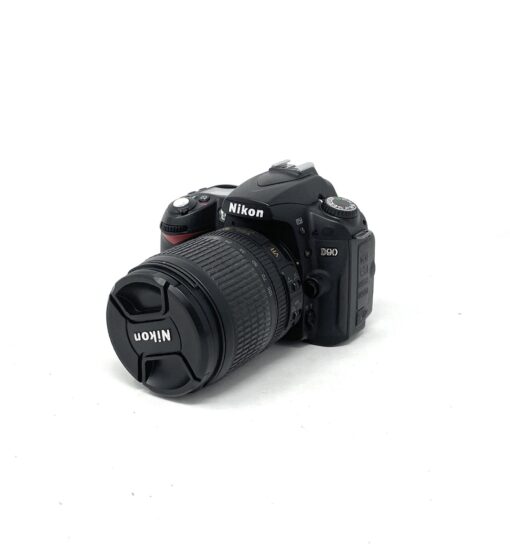Nikon D90 DSLR Camera with 18-105mm VR Lens