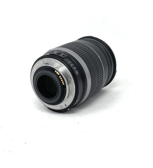 Canon EF-S 18-200mm f/3.5-5.6 IS Lens - Image 4