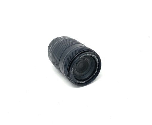 Canon EF-S 18-135 mm f/3.5-5.6 IS Lens Black - Image 3