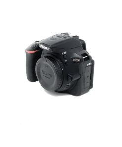 D5600 Body