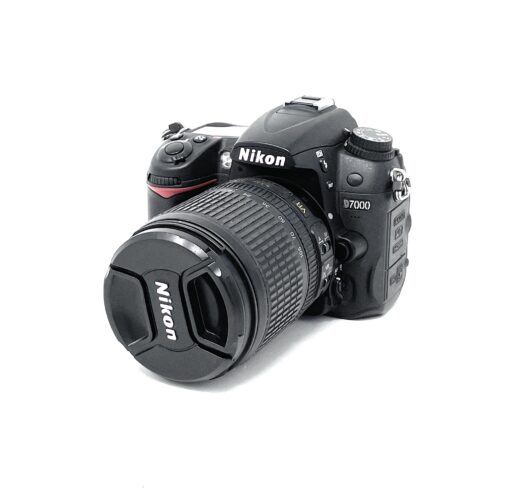 Nikon D7000 DSLR Camera with 18-105 VR