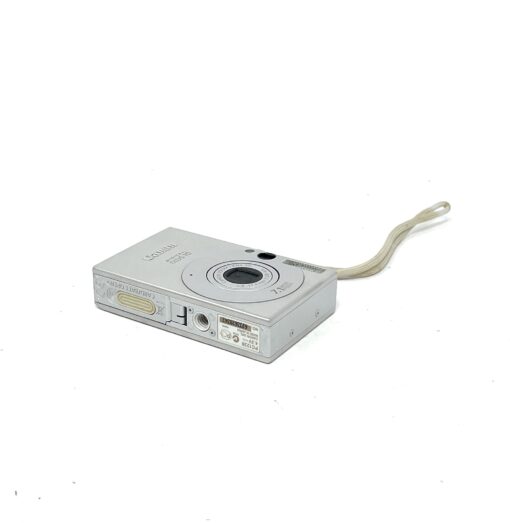Canon IXUS 70 Compact Camera – Silver - Image 4