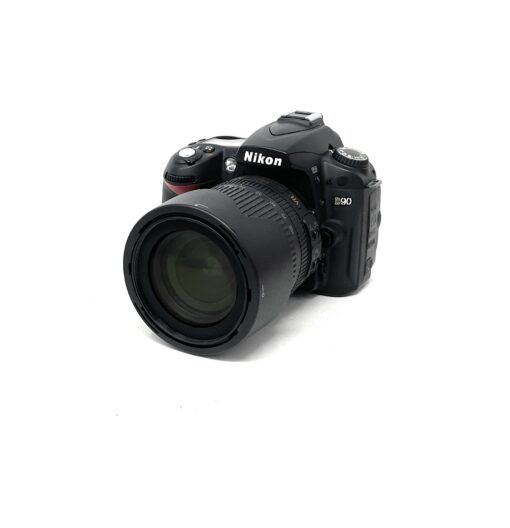 Nikon D90 DSLR Camera with 18-105mm VR Lens