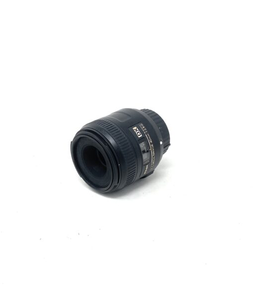 Nikon AF-S DX Micro NIKKOR 40mm f/2.8G Lens - Image 2